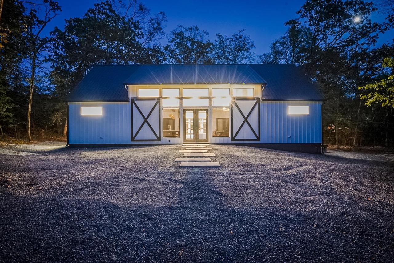 "The Barndo" 4Br Luxury Cabin, Hot Tub, Fire Pit, Bunks, Arcades, Playhouse! Broken Bow Luaran gambar