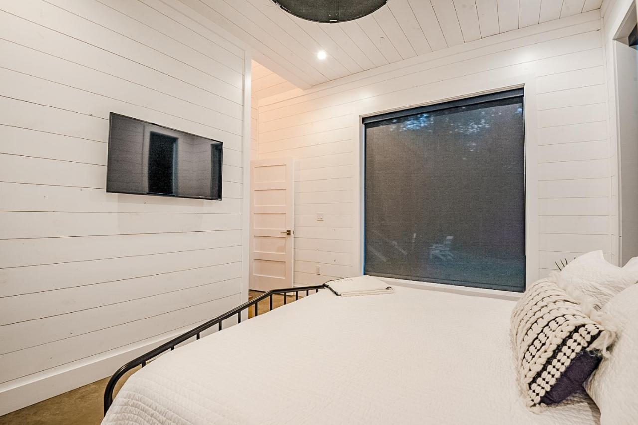 "The Barndo" 4Br Luxury Cabin, Hot Tub, Fire Pit, Bunks, Arcades, Playhouse! Broken Bow Luaran gambar