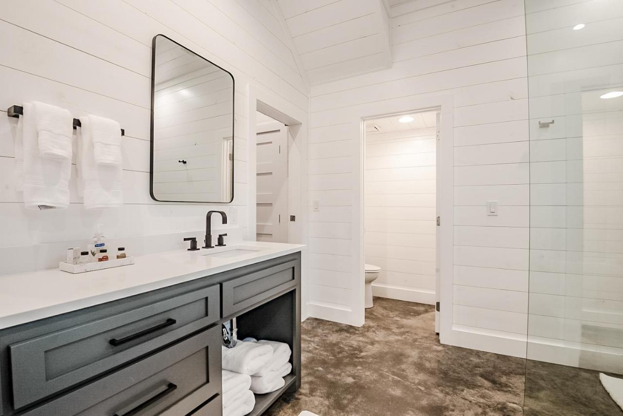 "The Barndo" 4Br Luxury Cabin, Hot Tub, Fire Pit, Bunks, Arcades, Playhouse! Broken Bow Luaran gambar