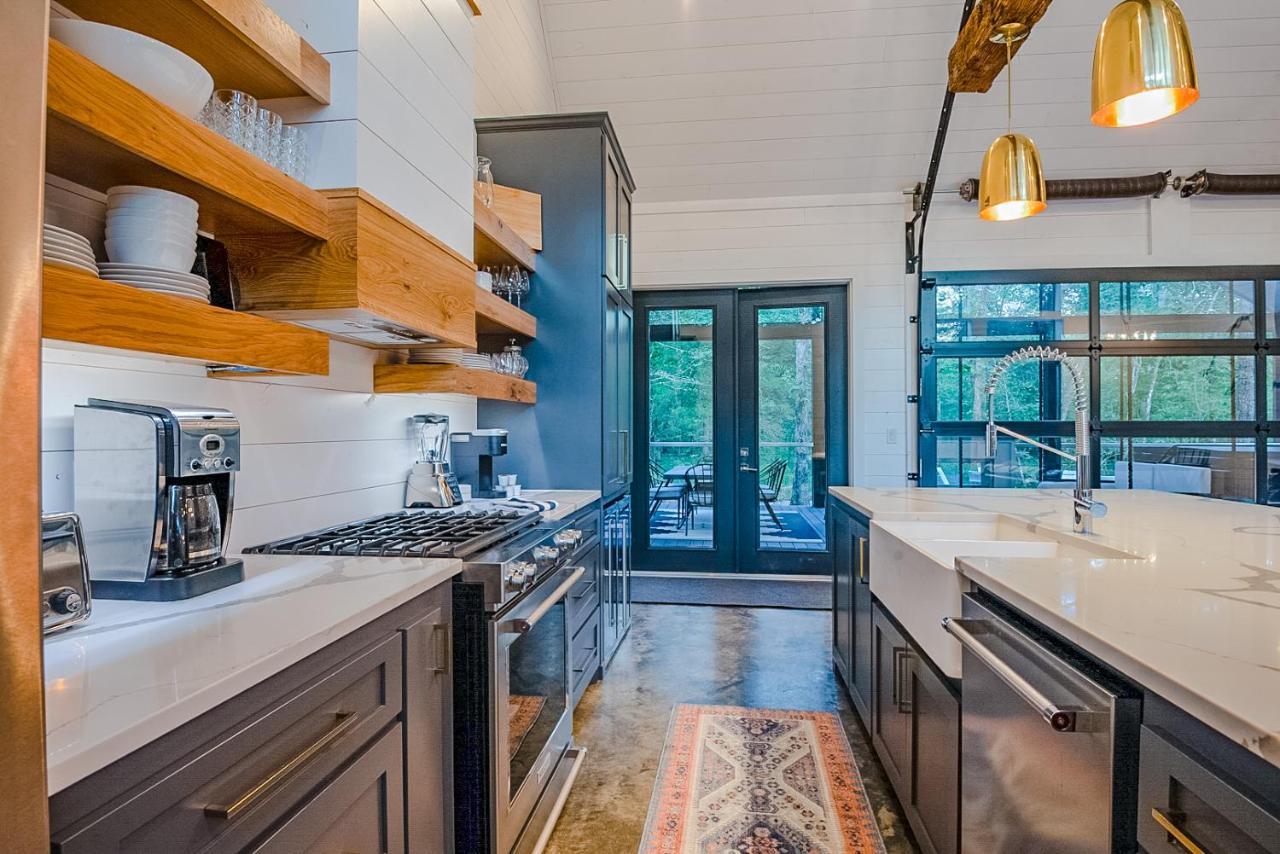 "The Barndo" 4Br Luxury Cabin, Hot Tub, Fire Pit, Bunks, Arcades, Playhouse! Broken Bow Luaran gambar
