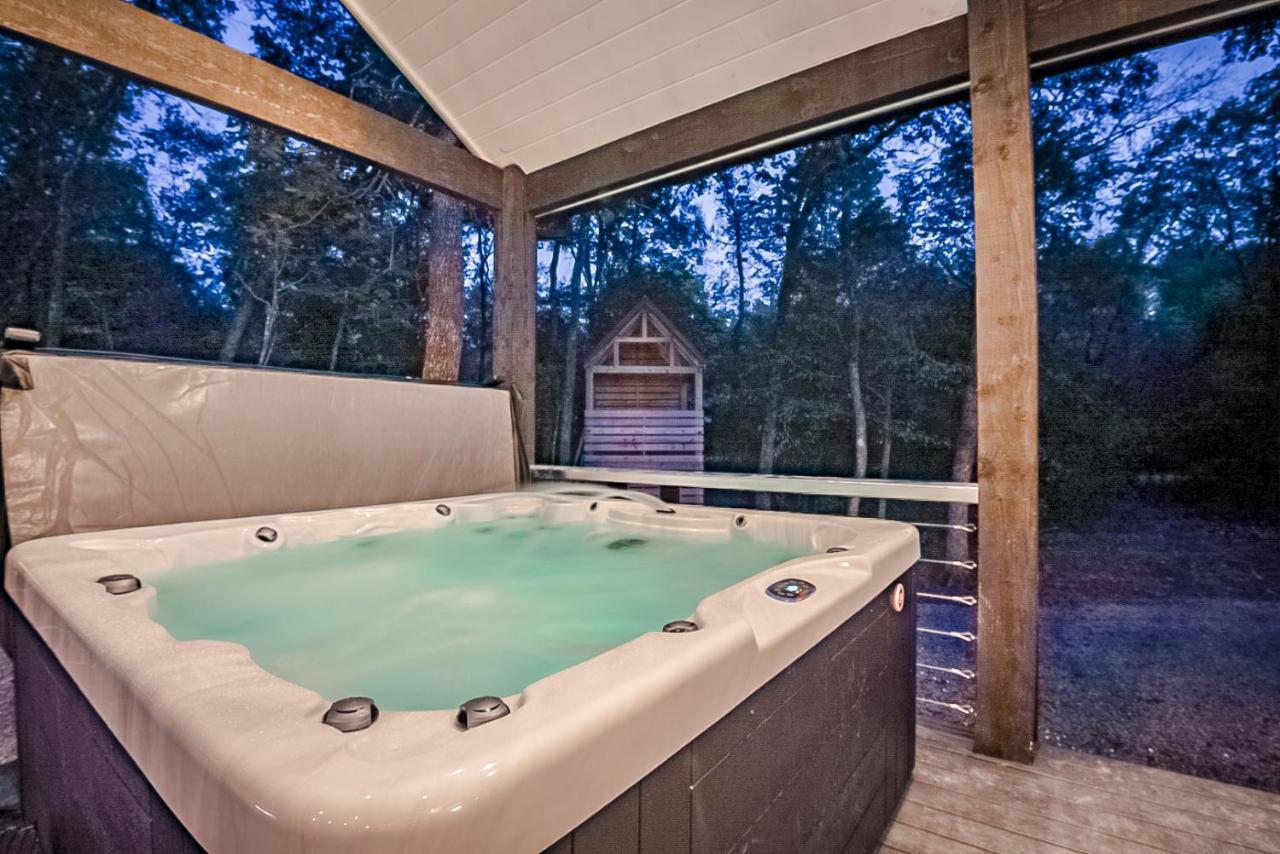 "The Barndo" 4Br Luxury Cabin, Hot Tub, Fire Pit, Bunks, Arcades, Playhouse! Broken Bow Luaran gambar