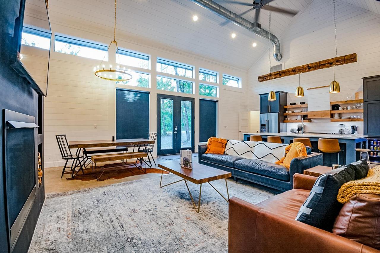 "The Barndo" 4Br Luxury Cabin, Hot Tub, Fire Pit, Bunks, Arcades, Playhouse! Broken Bow Luaran gambar