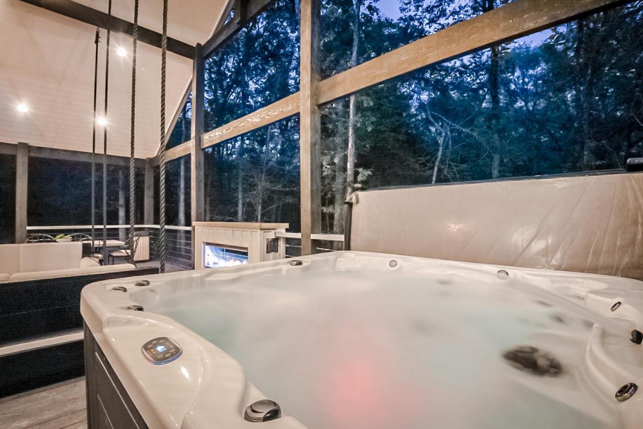 "The Barndo" 4Br Luxury Cabin, Hot Tub, Fire Pit, Bunks, Arcades, Playhouse! Broken Bow Luaran gambar